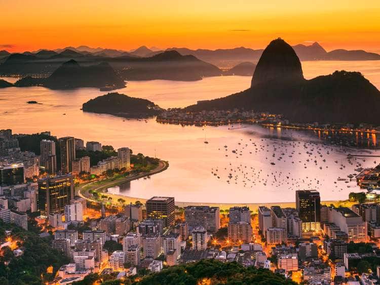 Brazil, Rio de Janeiro, Sugarloaf Mountain, Baia de Guanabara, Flamengo, Botafogo and Sugarloaf Mountain at sunrise