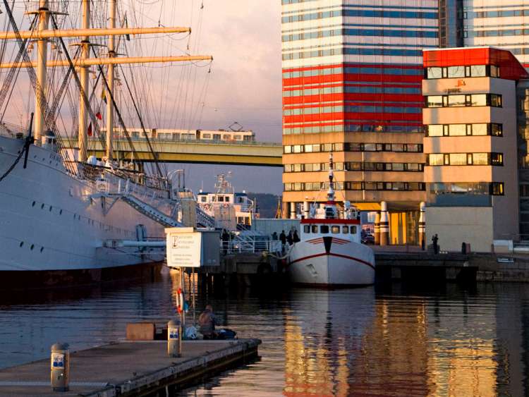 Sweden, Norrbotten, Gothenburg, Scandinavia, Lilla Bommen harbor with the Utkiken skyscraper and the ship restaurant