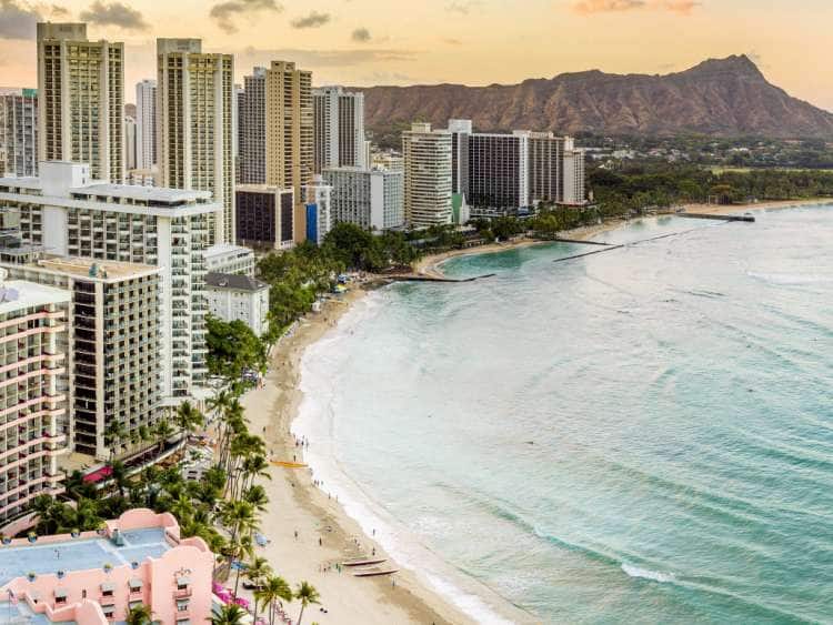 View across Waikiki Beach towards Diamond Head, Honolulu, Oahu Island, Hawaii, USA