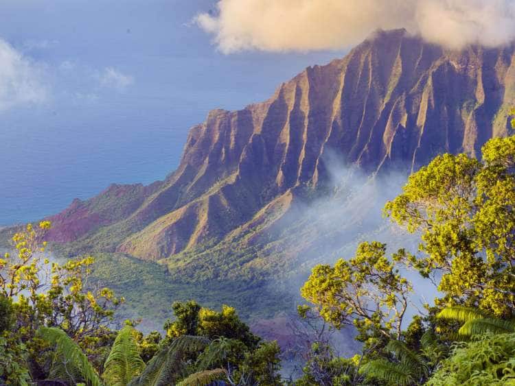 View across Na Pali Coast, Kauai Island, Hawaii, USA