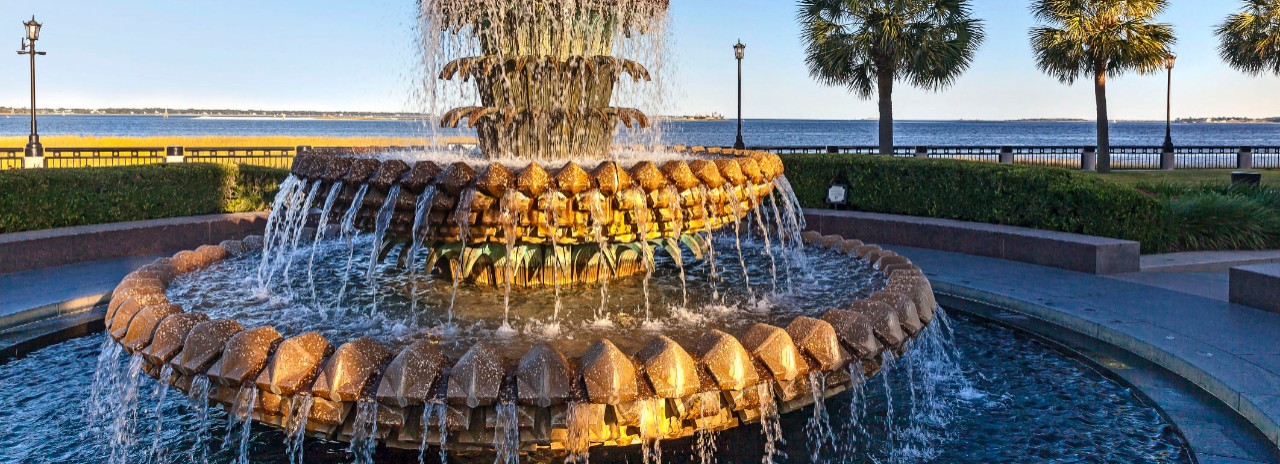 South Carolina, Charleston, Waterfront Park, Pineapple Fountain.