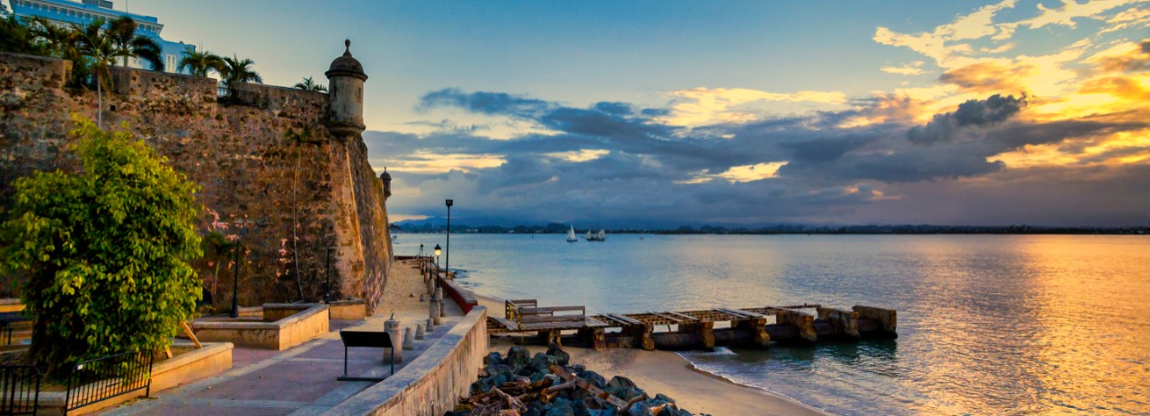 Puerto Rico, San Juan, Old San Juan, Puerto Rico, Old San Juan, La Puerta, San Juan gate, Paseo de la Princesa, El Morro