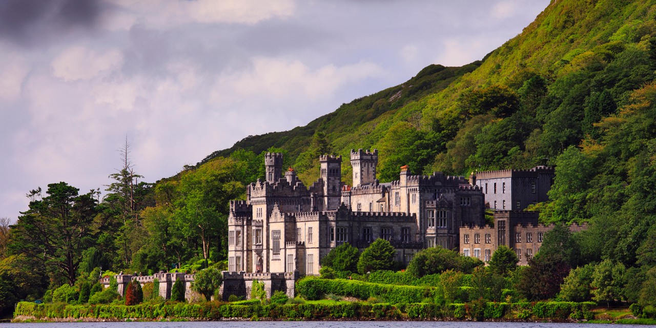 Ireland, Galway, Connemara, View of Kylemore Abbey, located along the shores of Kylemore Lake