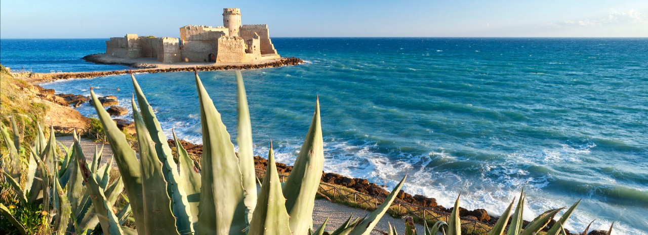 Italy, Calabria, Crotone district, Ionian Coast, Mediterranean sea, Ionian sea, Isola di Capo Rizzuto, Aragonese castle