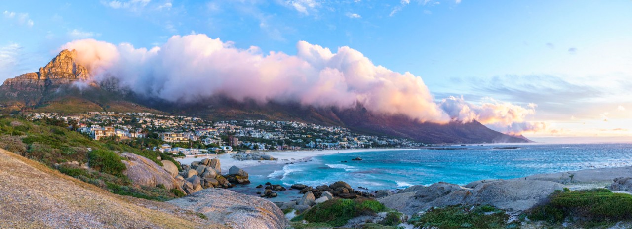 South Africa, Western Cape, Cape Town, Camps Bay and the Twelve Apostles
