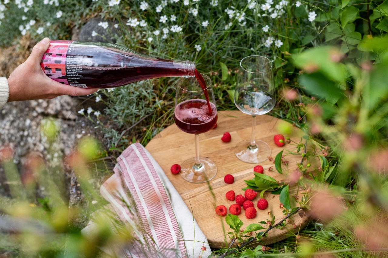 Poma Raspberry Wine From Cellar to Canvas: Vineyard & Art Experience Cruise Tour